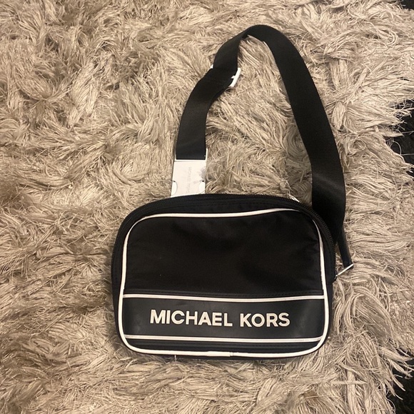 Michael Kors Handbags - Authentic Michael kors bag